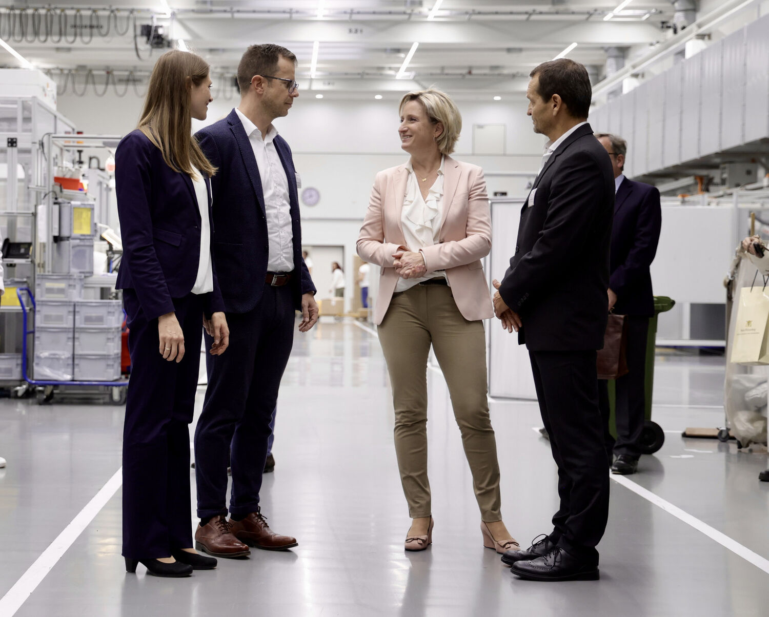 Menschen in einer Fabrik