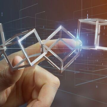 Geschäftsmann hält einen 3D-Rendering-Blockchain-Würfel isoliert auf einem Hintergrund