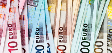 Euro-Geldscheine von 10 bis 200 Euro.