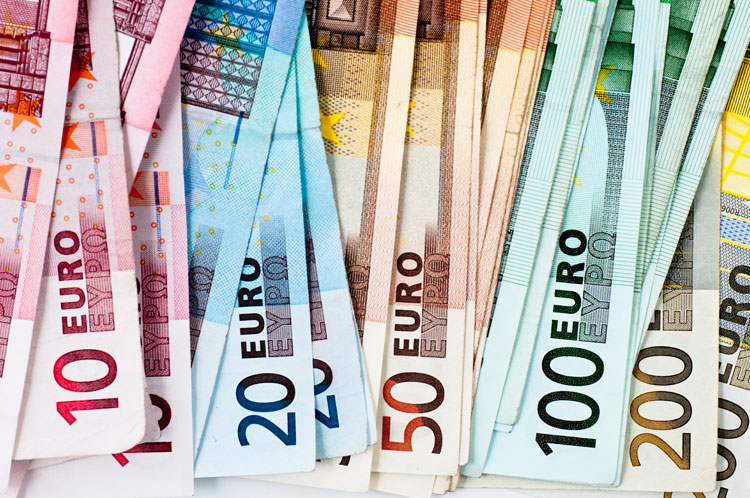 Euro-Geldscheine von 10 bis 200 Euro.